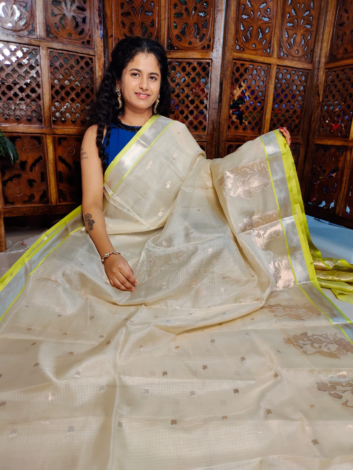 50% చీర ఆఫర్