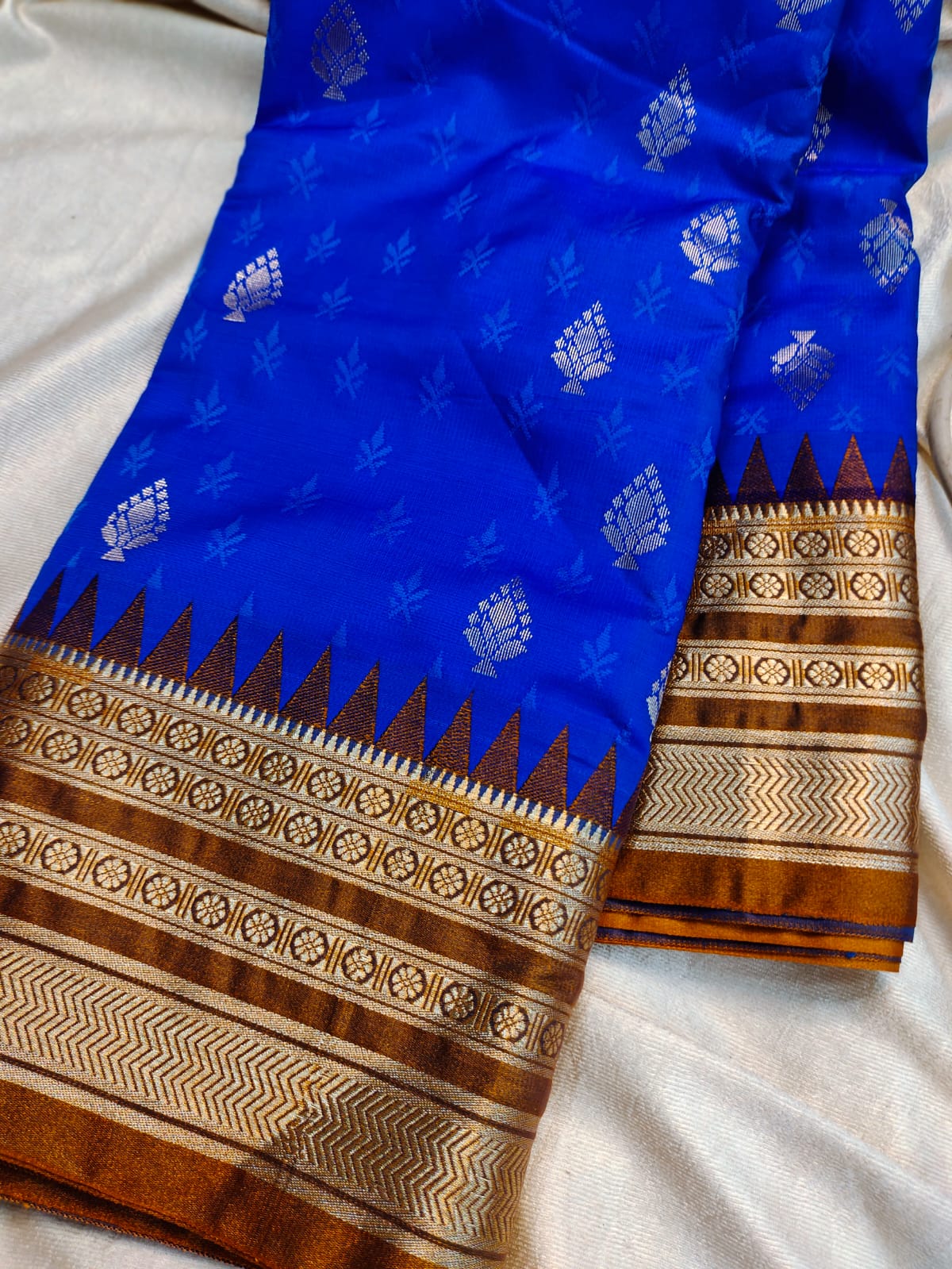 Sale 699