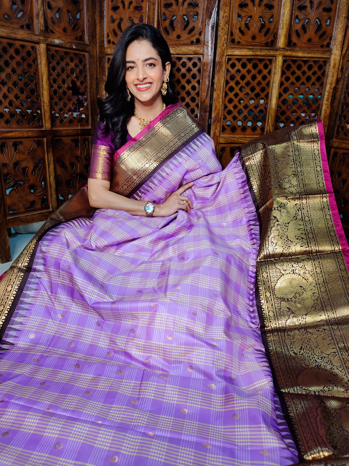 60% గద్వాల్ పట్టును అందిస్తున్నాయి