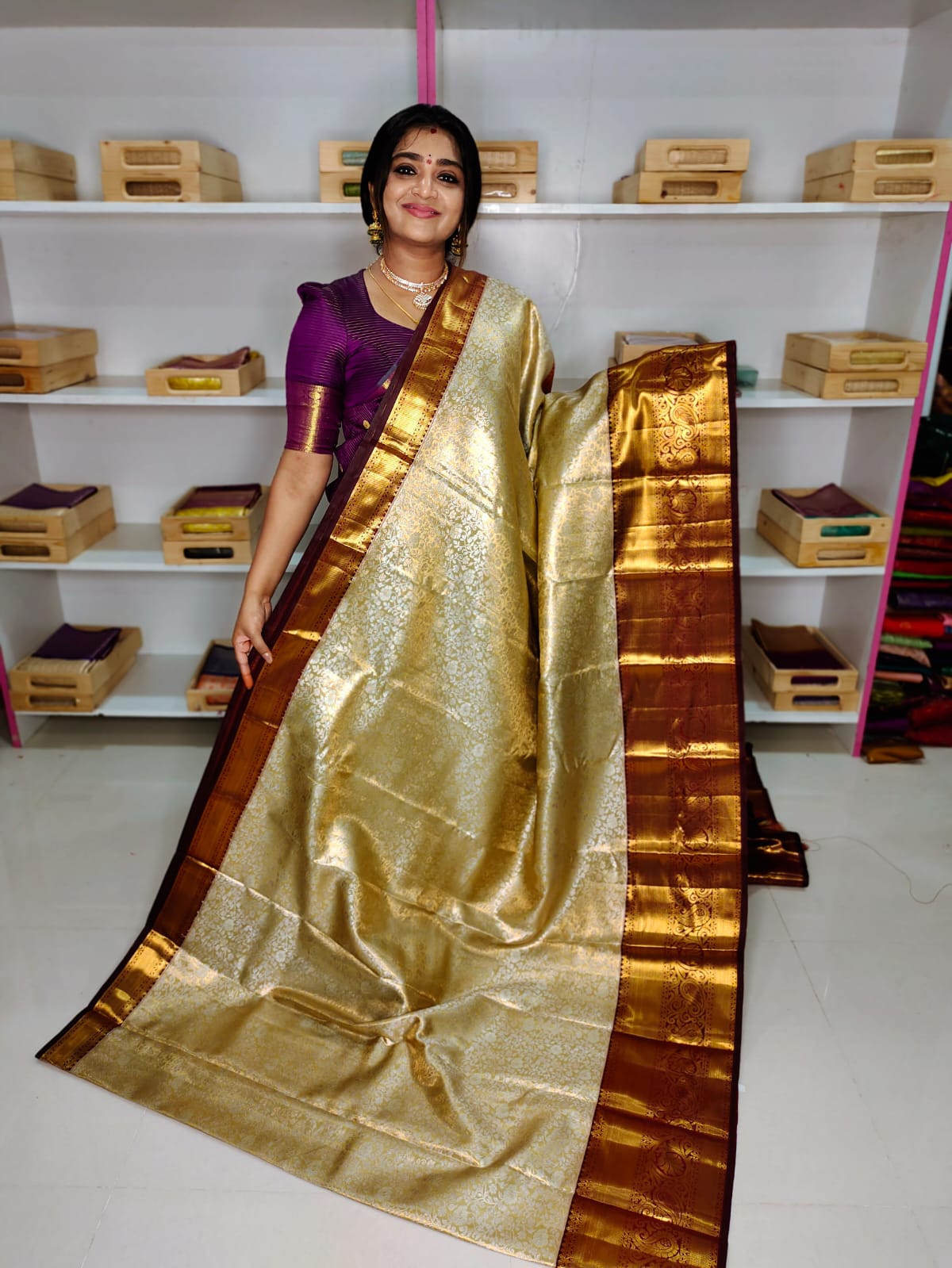 2వ వార్షికోత్సవ అమ్మకం