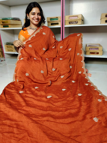 దీపావళికి చీరలు ఆఫర్ చేయండి