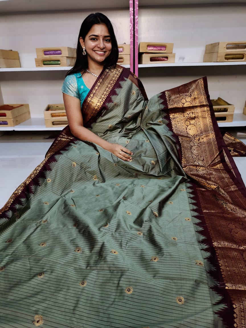 Gadwal offer sarees