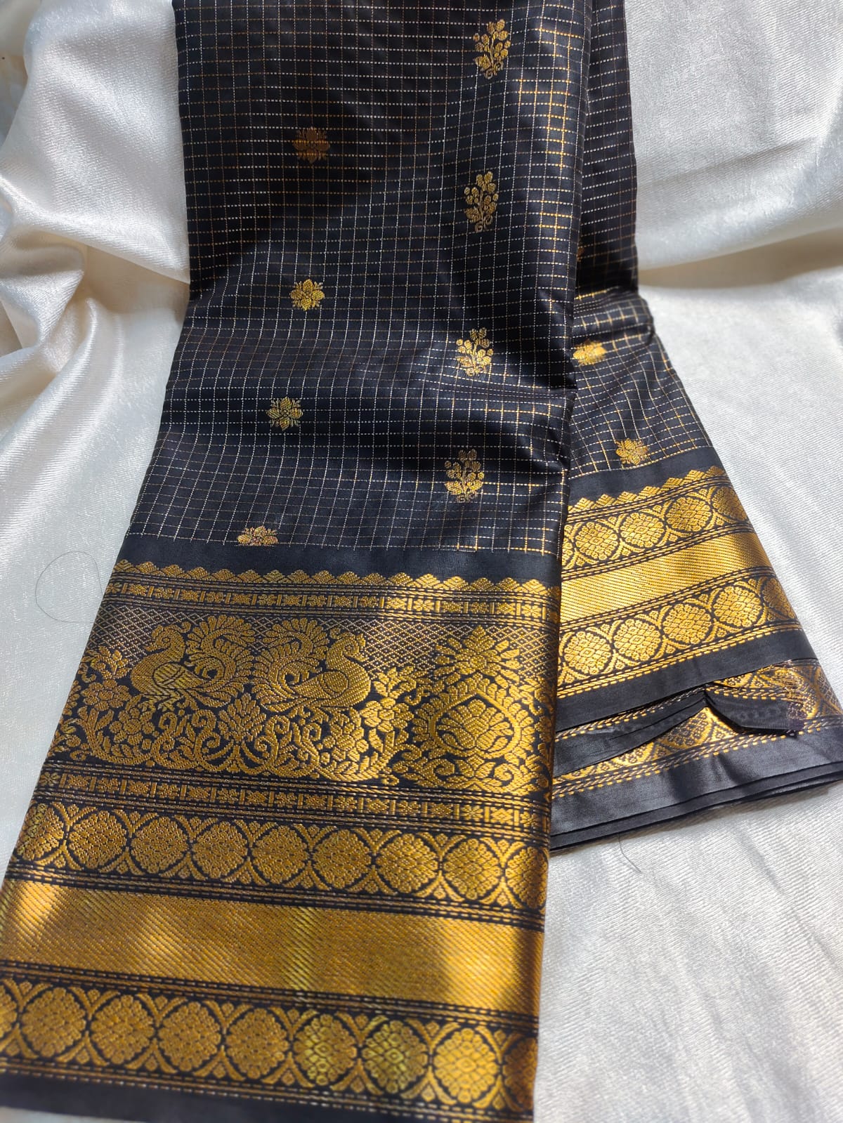 New vintage gadwal