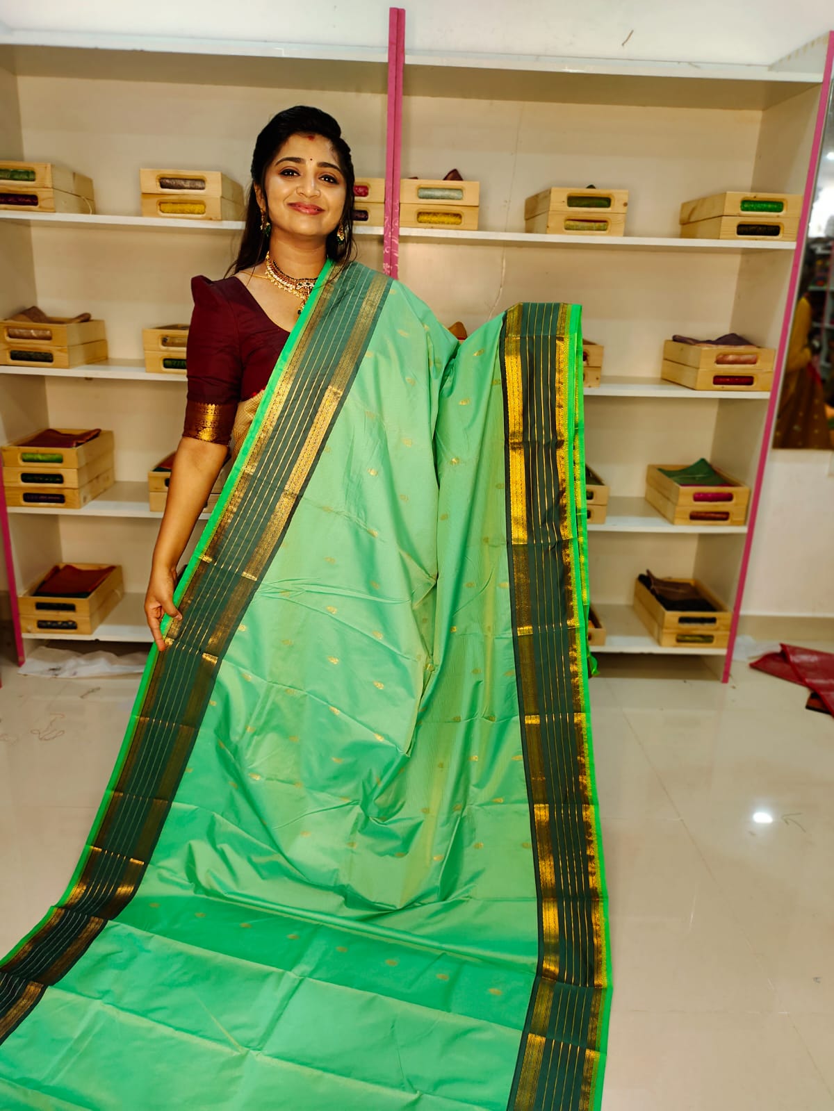 క్లియరెన్స్ సేల్ గద్వాల్