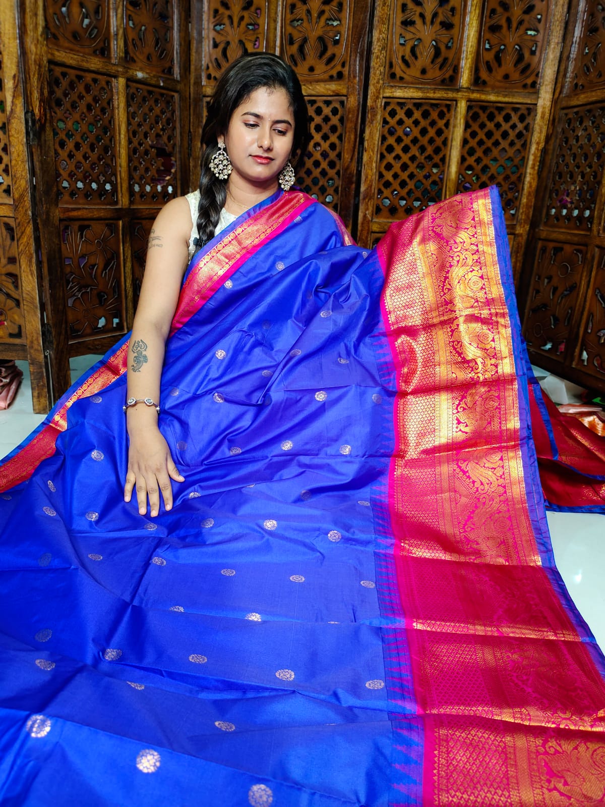 60% offer gadwal silk sarees