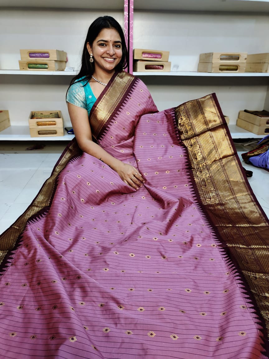 Gadwal offer sarees