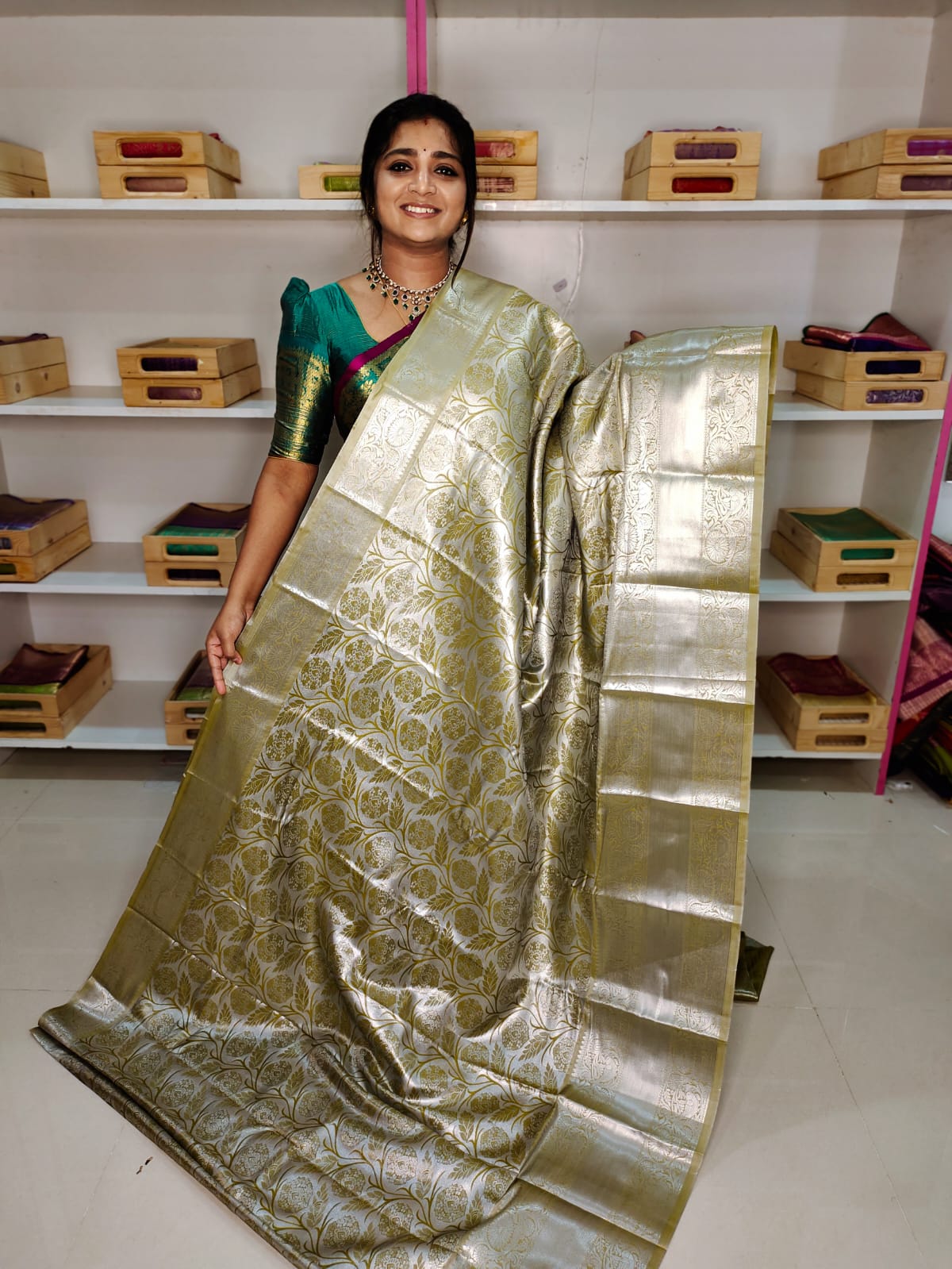 90% offer kanchi pattu collections