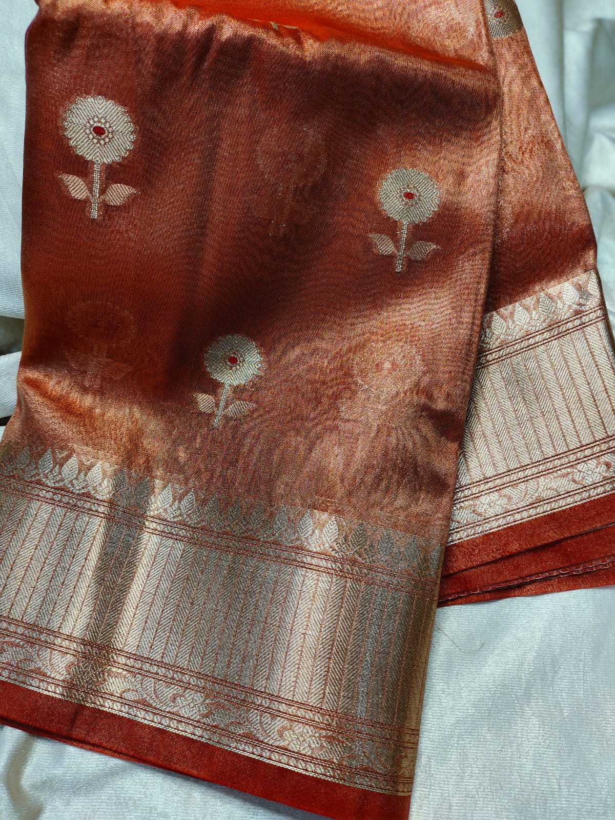 Banarasi tishu