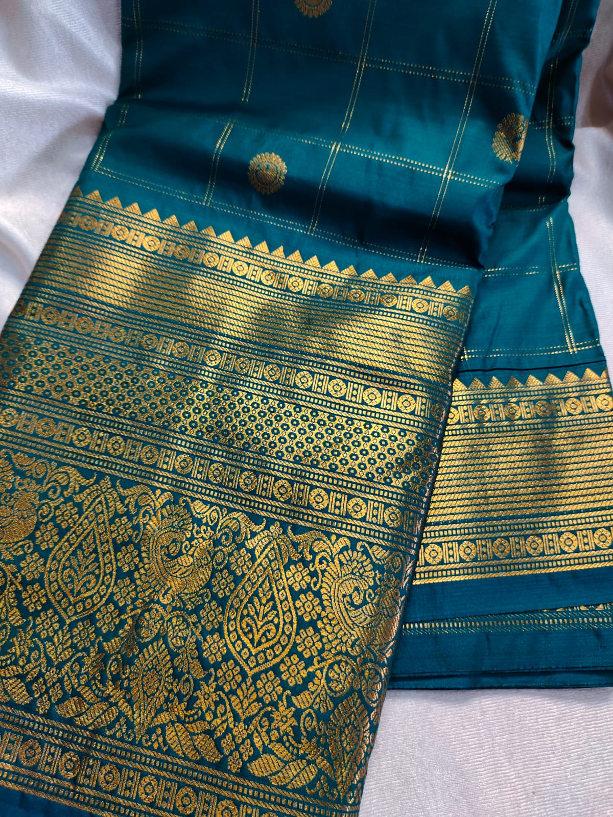 Vintage valli gadwal
