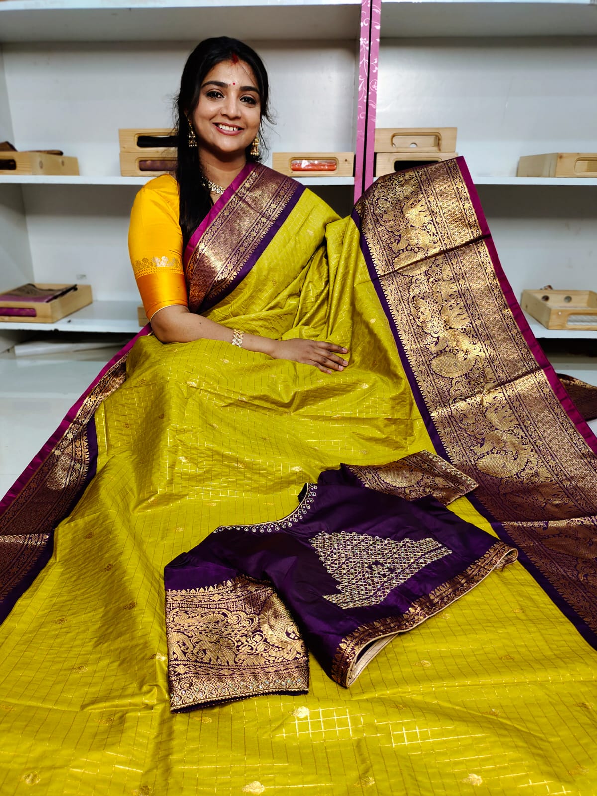 RW Saree