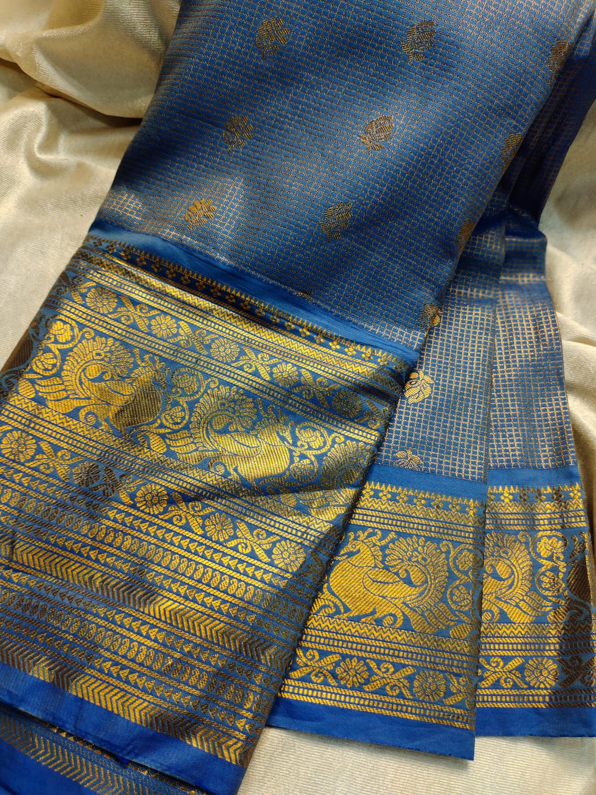 60% offer gadwal sarees