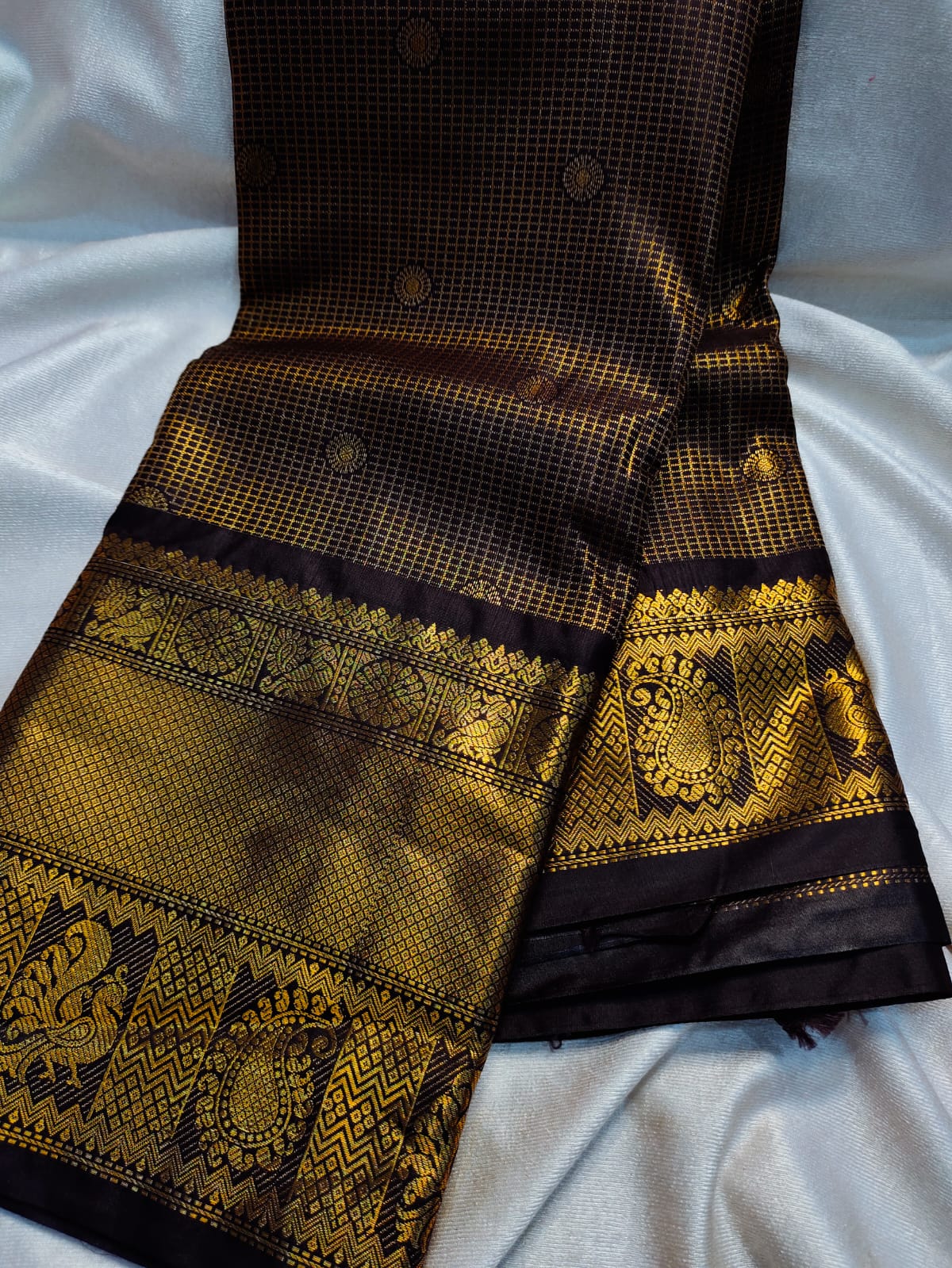 Vintage gadwal sarees