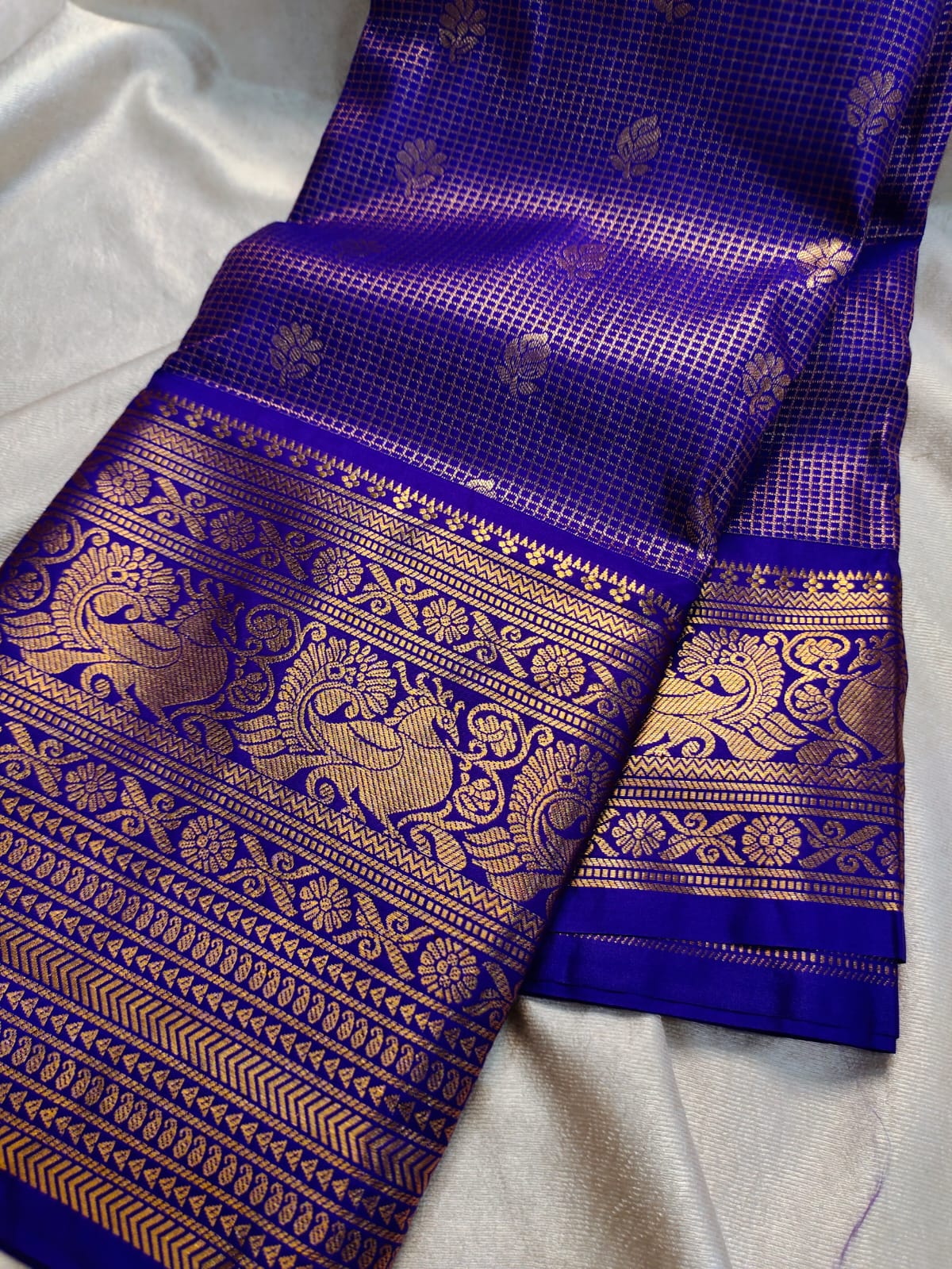 Vintage valli gadwal