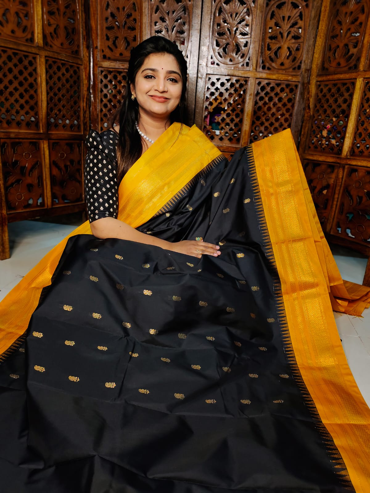 గద్వాల్ క్లియరెన్స్ సేల్