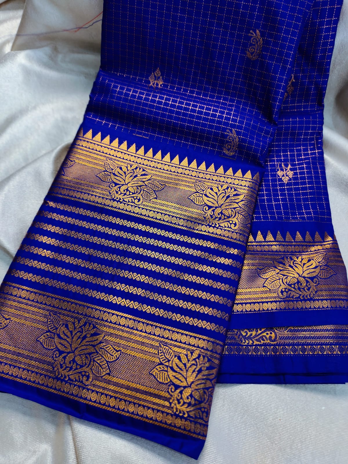 Vintage valli gadwal