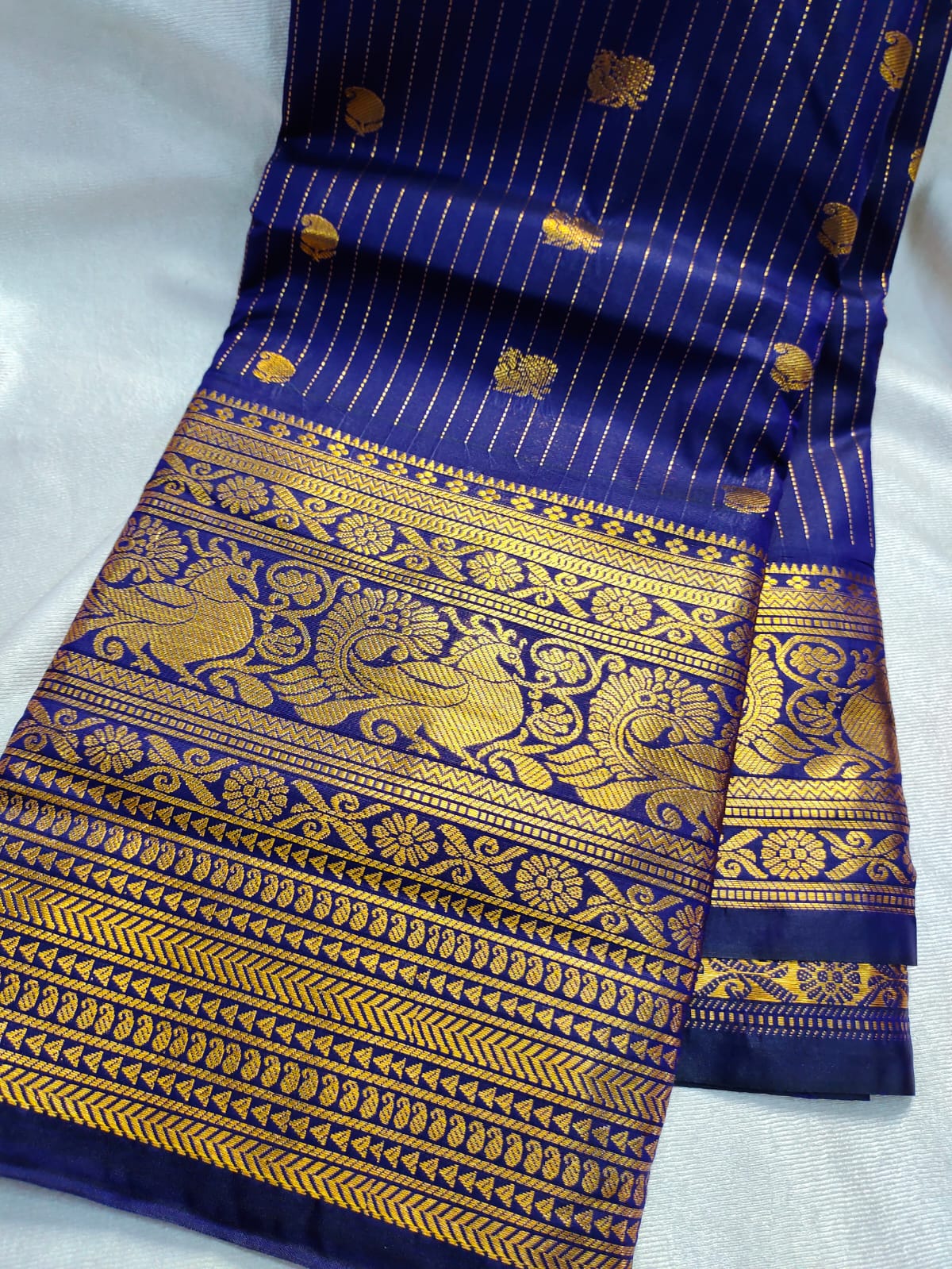Vintage valli gadwal