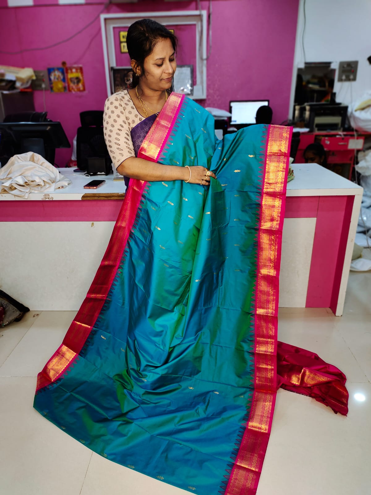60% offer gadwal saree