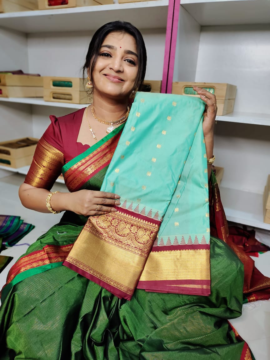 గద్వాల్ సిల్క్ సారె