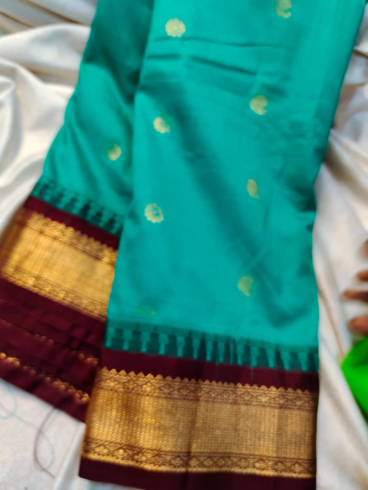 60% offer gadwal sarees