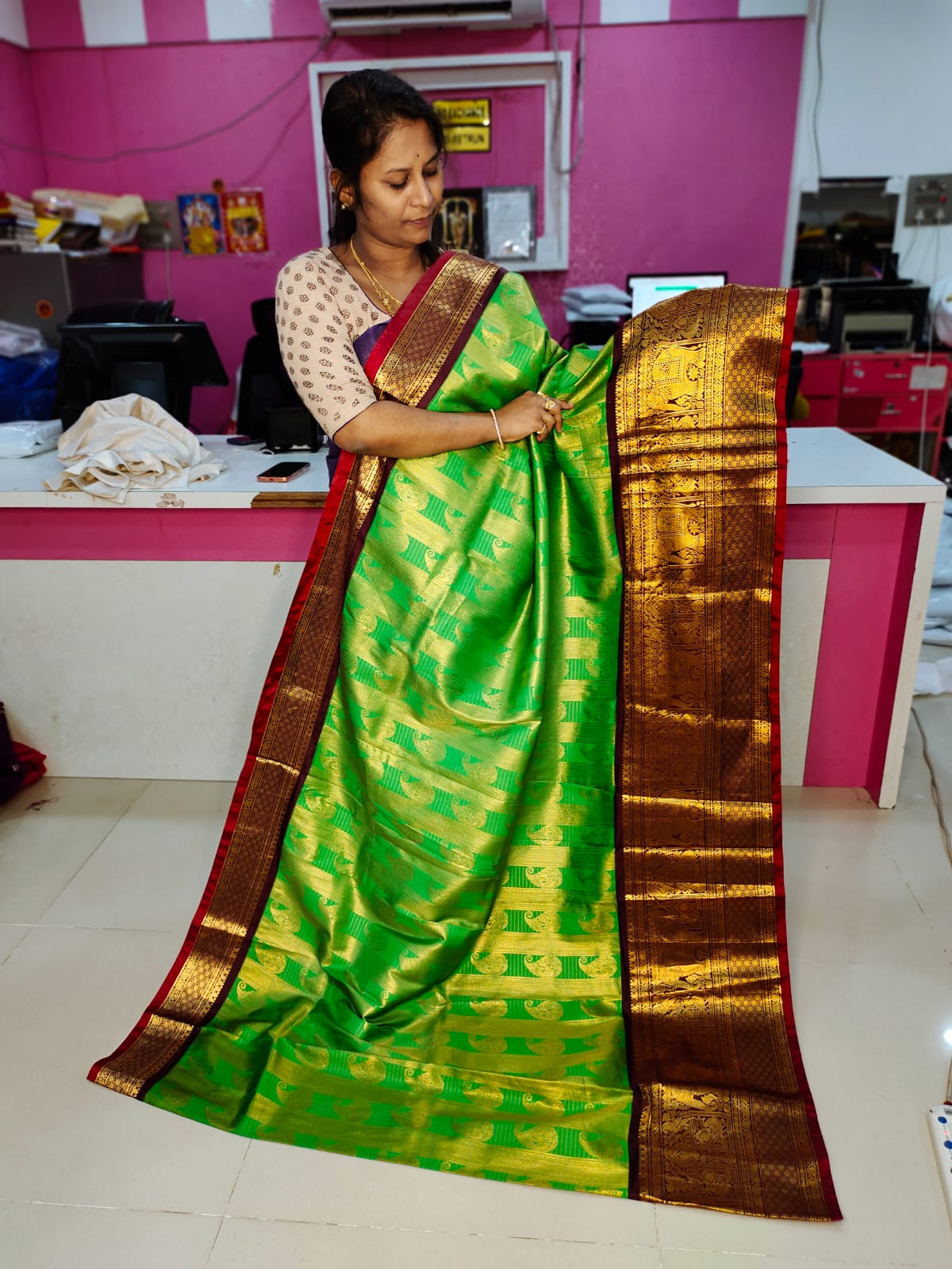 60% offer gadwal saree