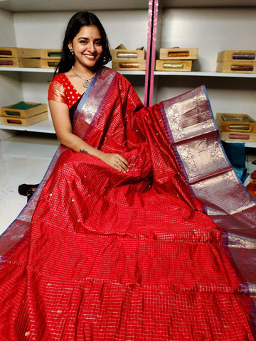 దీపావళికి చీరలు ఆఫర్ చేయండి