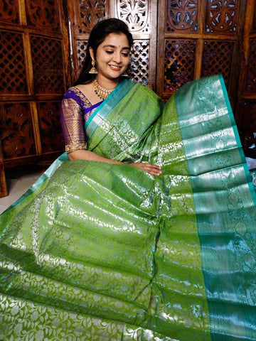 ఎస్‌బి899