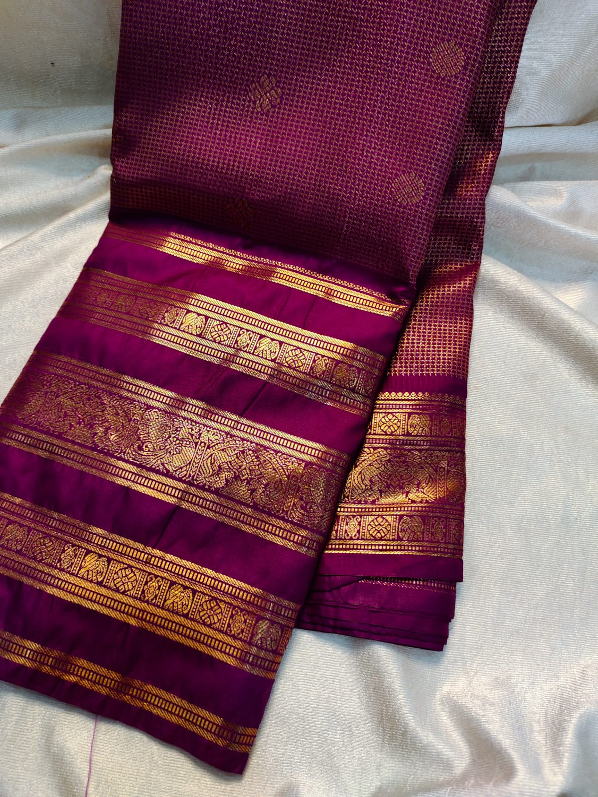 Vintage valli gadwal