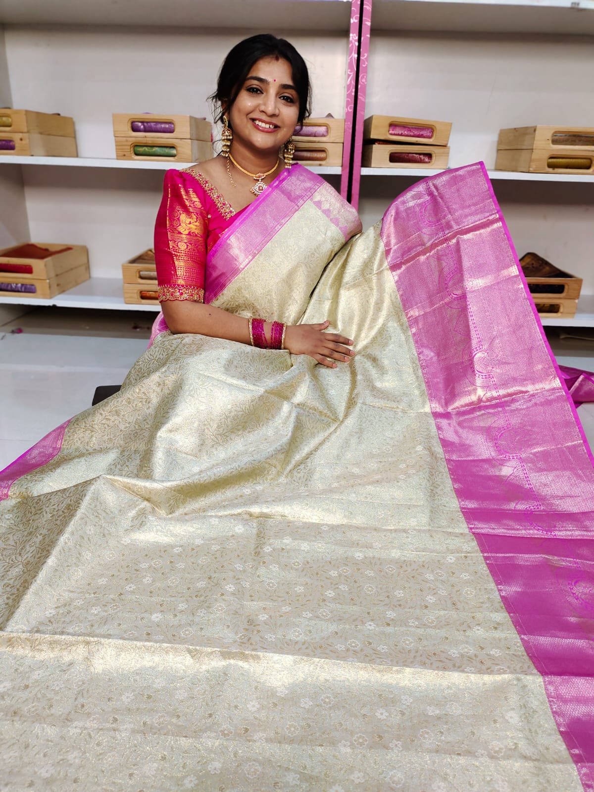 90% offer kanchi pattu collections