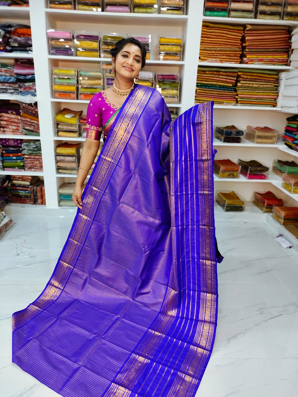50% offer Valli gadwal