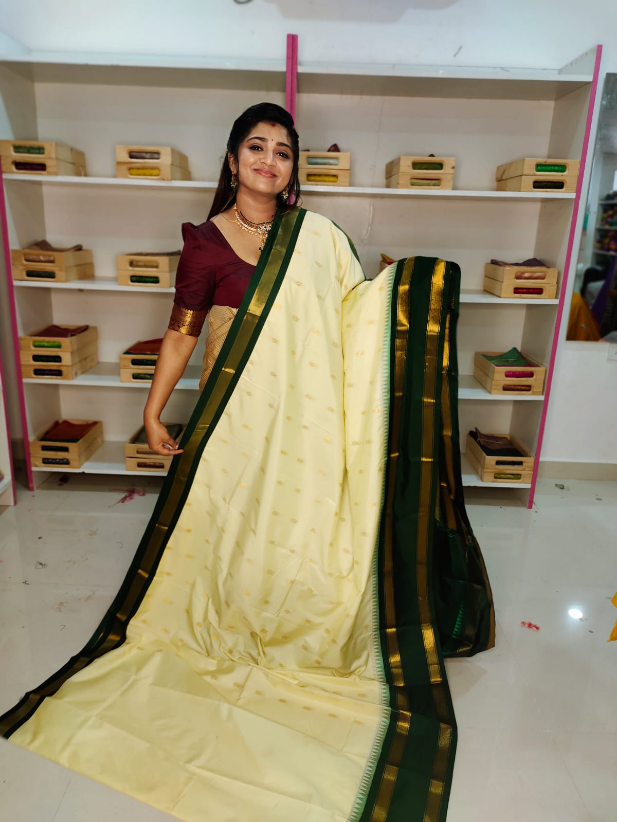 గద్వాల్ క్లియరెన్స్ సేల్