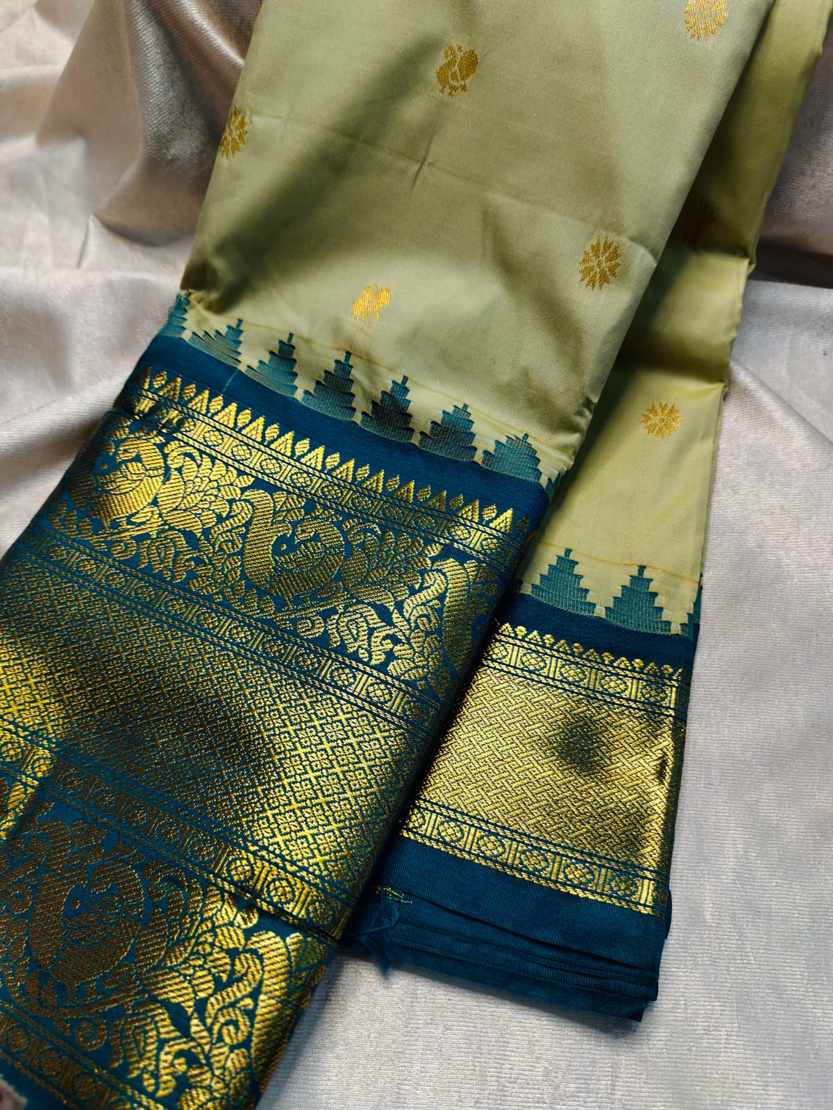 Sravanam gadwal sale