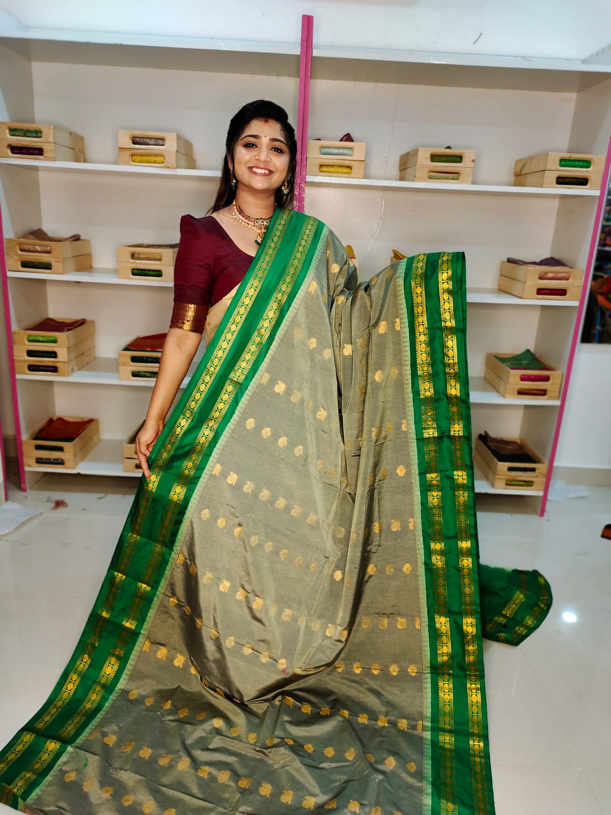 గద్వాల్ క్లియరెన్స్ సేల్