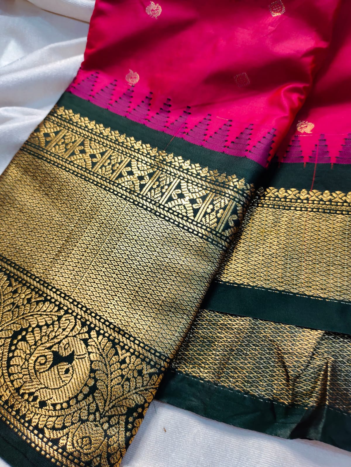 60% offer gadwal sarees