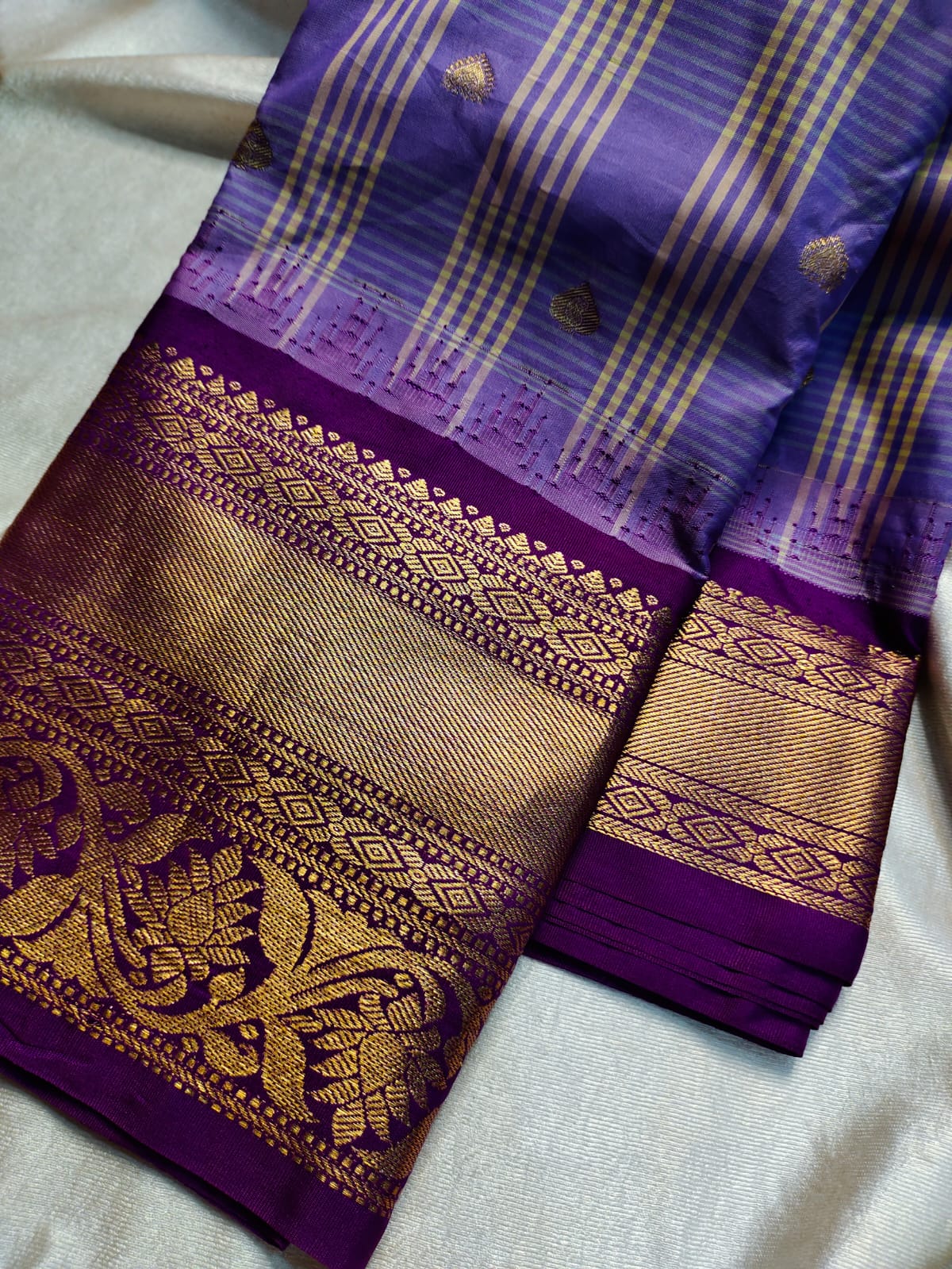 60% offer gadwal sarees