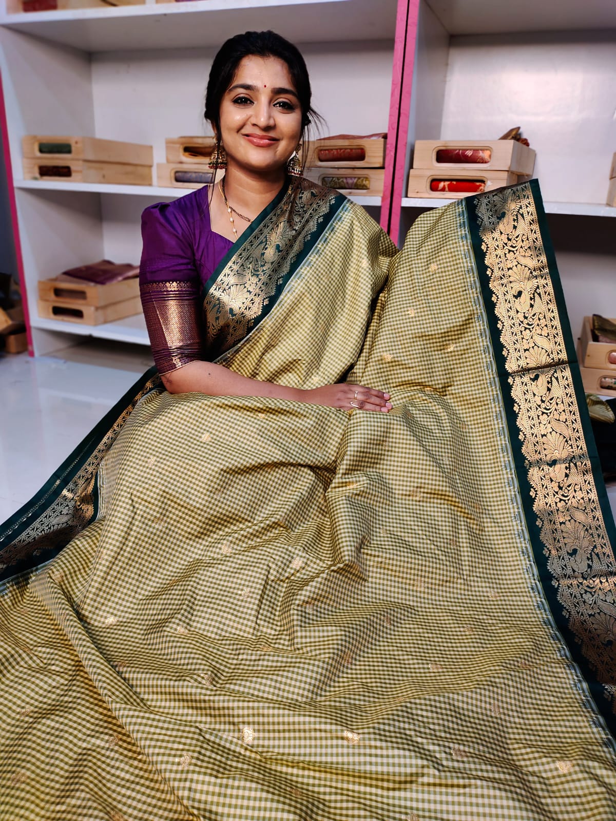 Vitange gadwal silk