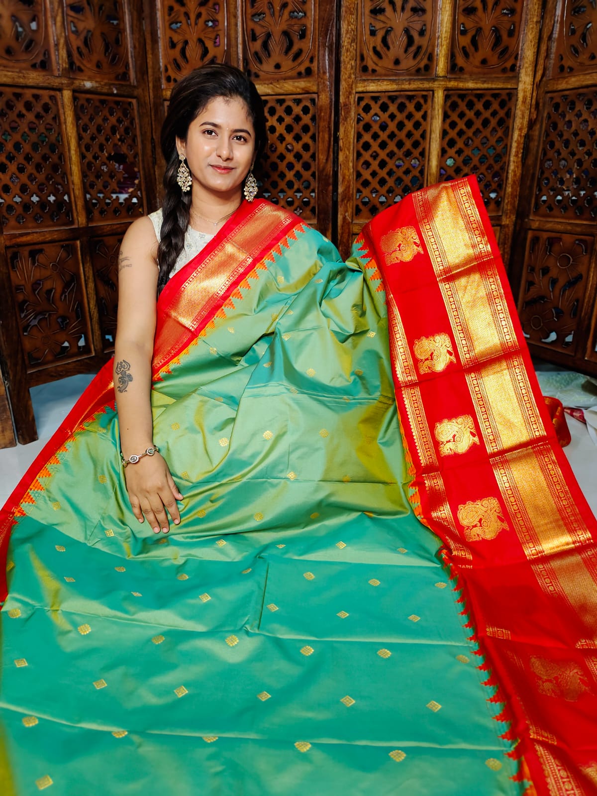 60% offer gadwal silk sarees