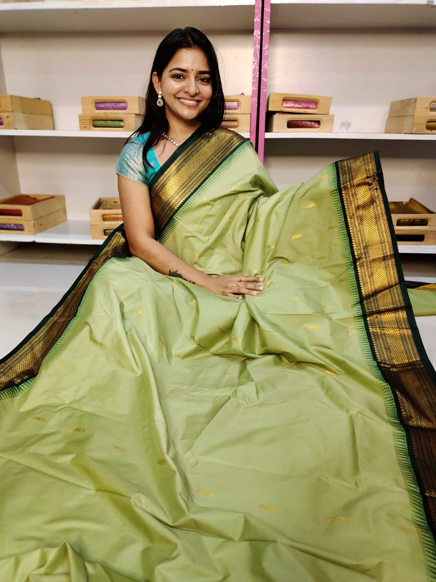 Gadwal offer sarees