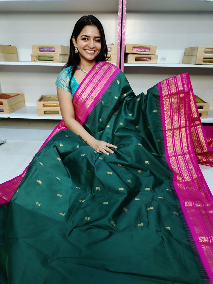 Gadwal offer sarees