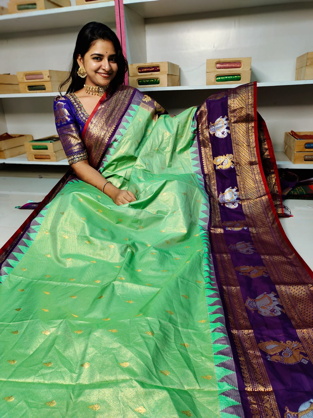 Vitange gadwal silk