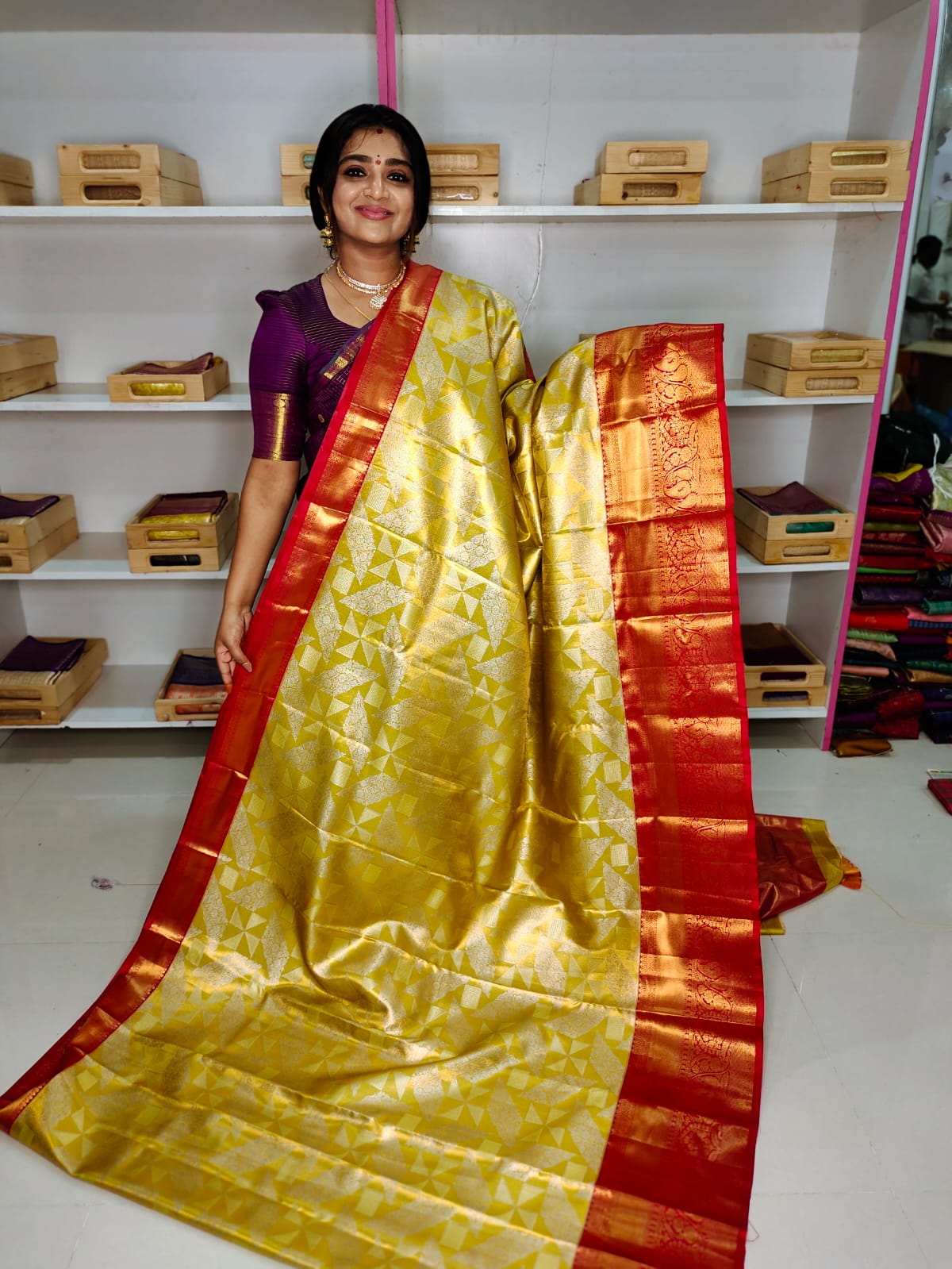 2వ వార్షికోత్సవ అమ్మకం