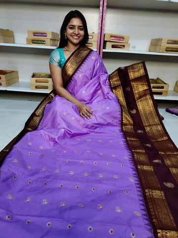 Gadwal offer sarees