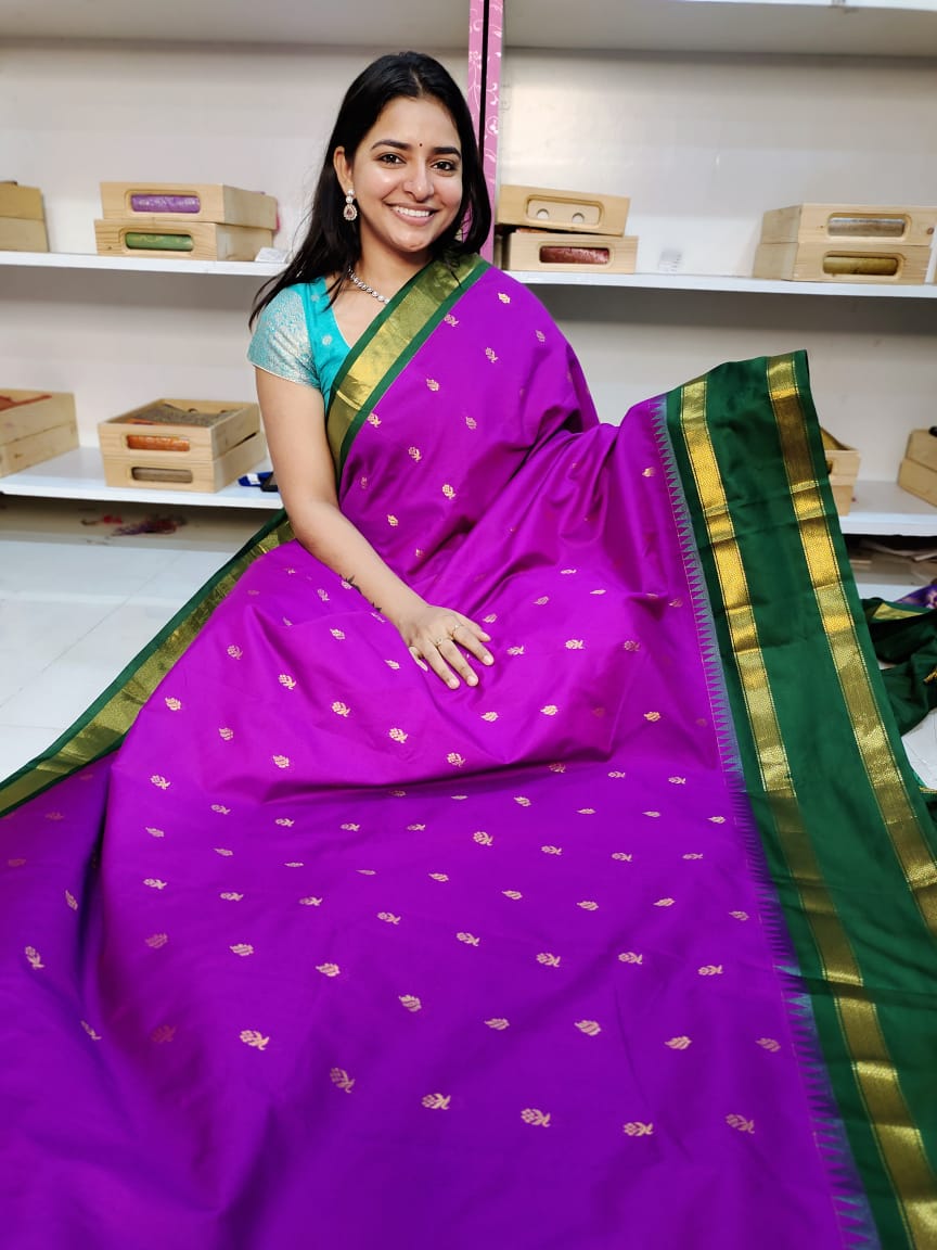 Gadwal offer sarees