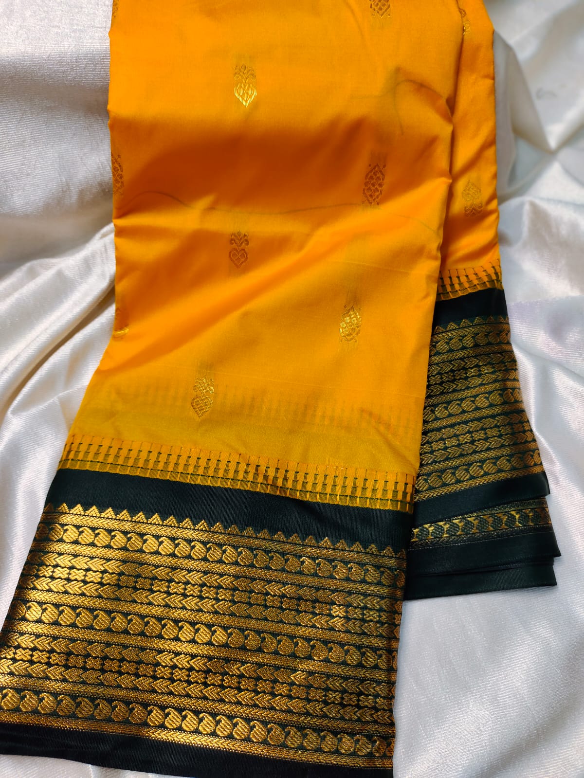Vitange gadwal silk saree