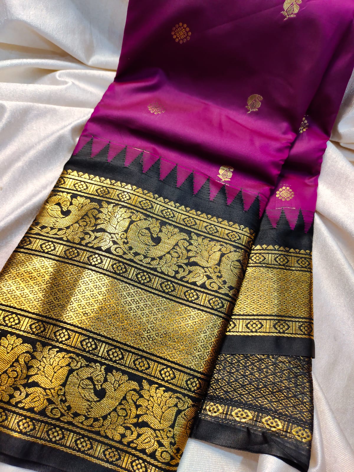 60% offer gadwal saree