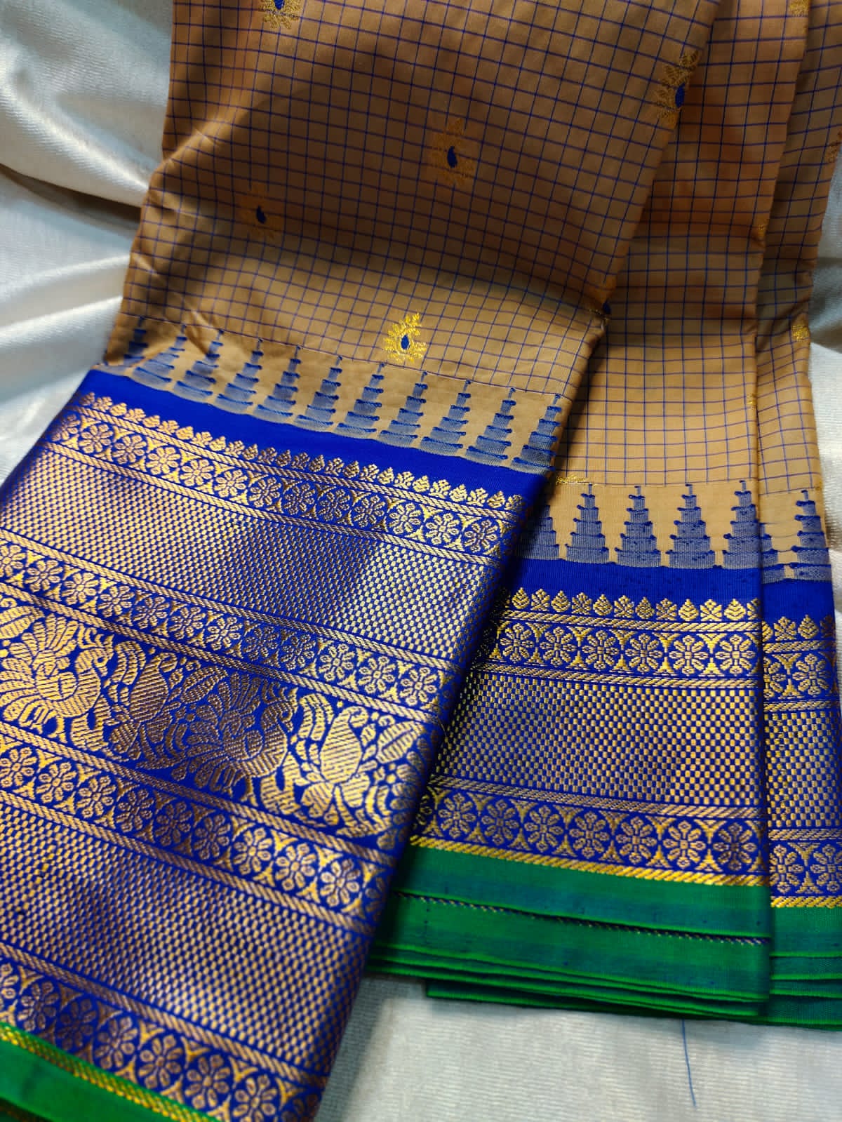 60% offer gadwal sarees