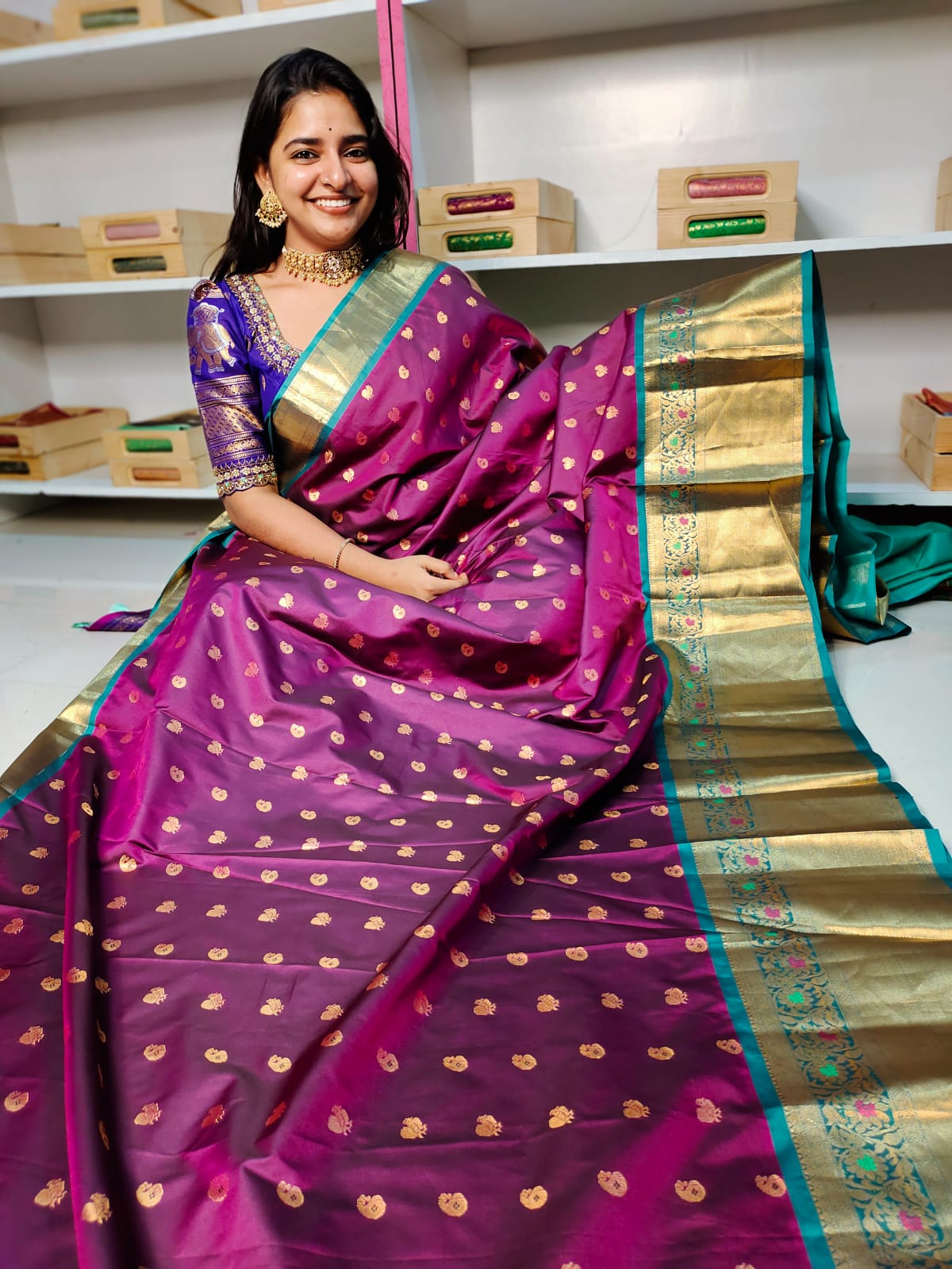 Vitange gadwal silk