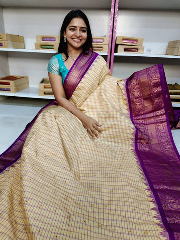 Gadwal offer sarees
