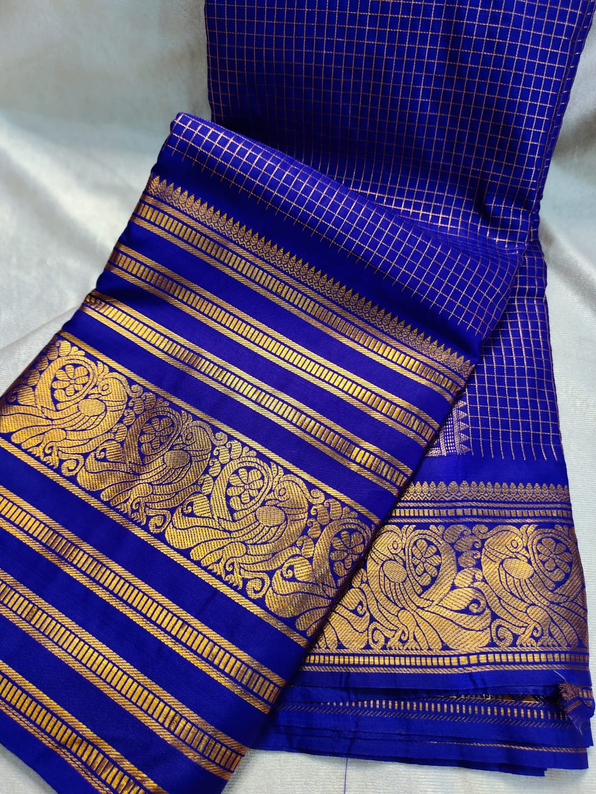 Vintage valli gadwal