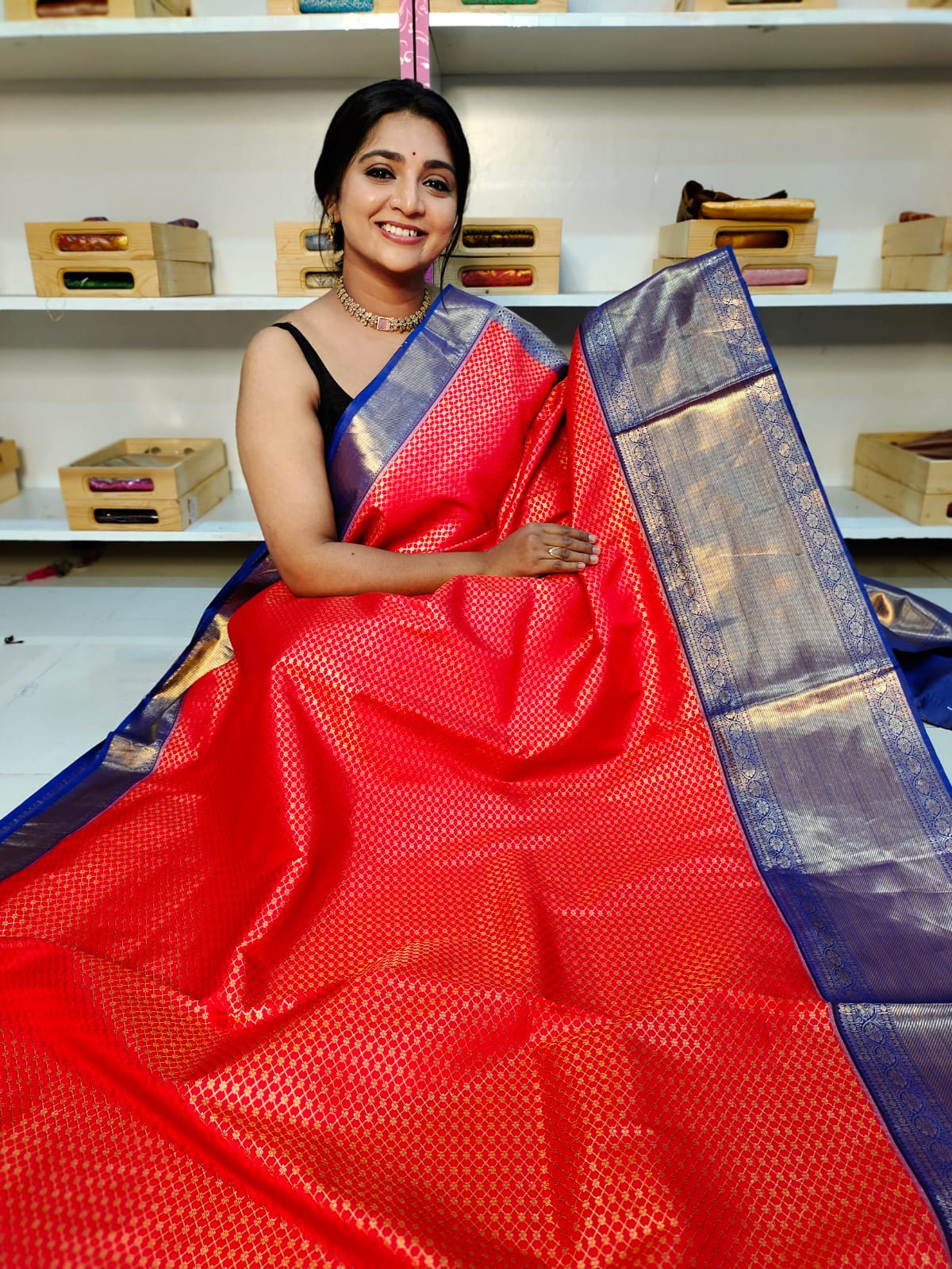 Meena kanchi