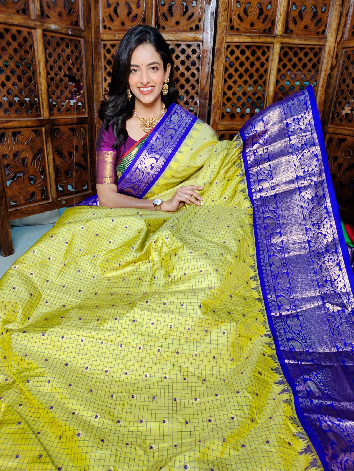 60% గద్వాల్ పట్టును అందిస్తున్నాయి